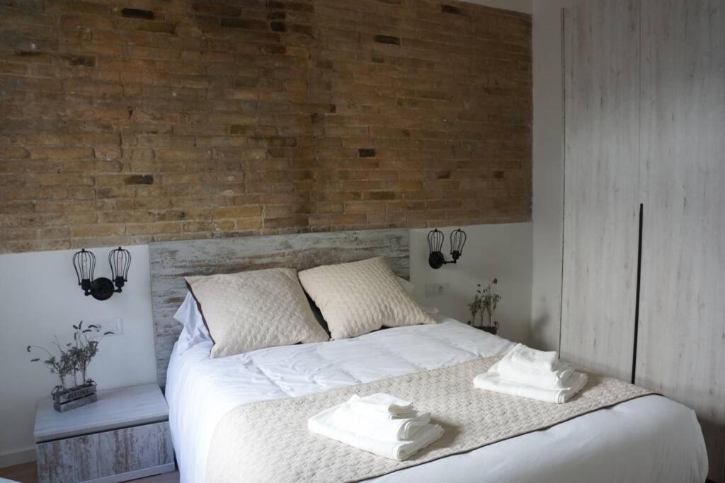 Barcelona Industrial Style Apartment لوسبيتاليت دي يوبريغات المظهر الخارجي الصورة